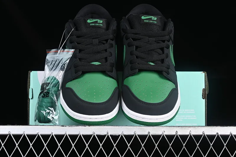 All categories Nk SB Dunk series Nk SB Dunk Low low-top sneakers K version Nk SB Dunk Low black and green Dunk series low-top casual sports skateboard shoes BQ6817-005